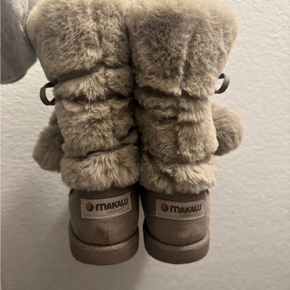Makalu Kids Tan Fur Boots
